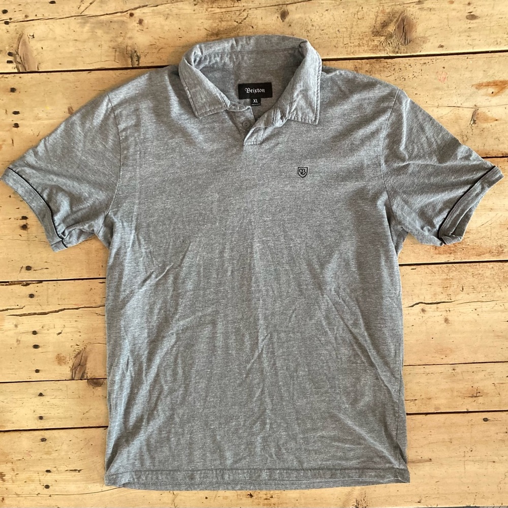 2/20$ Brixton grey polo size XL